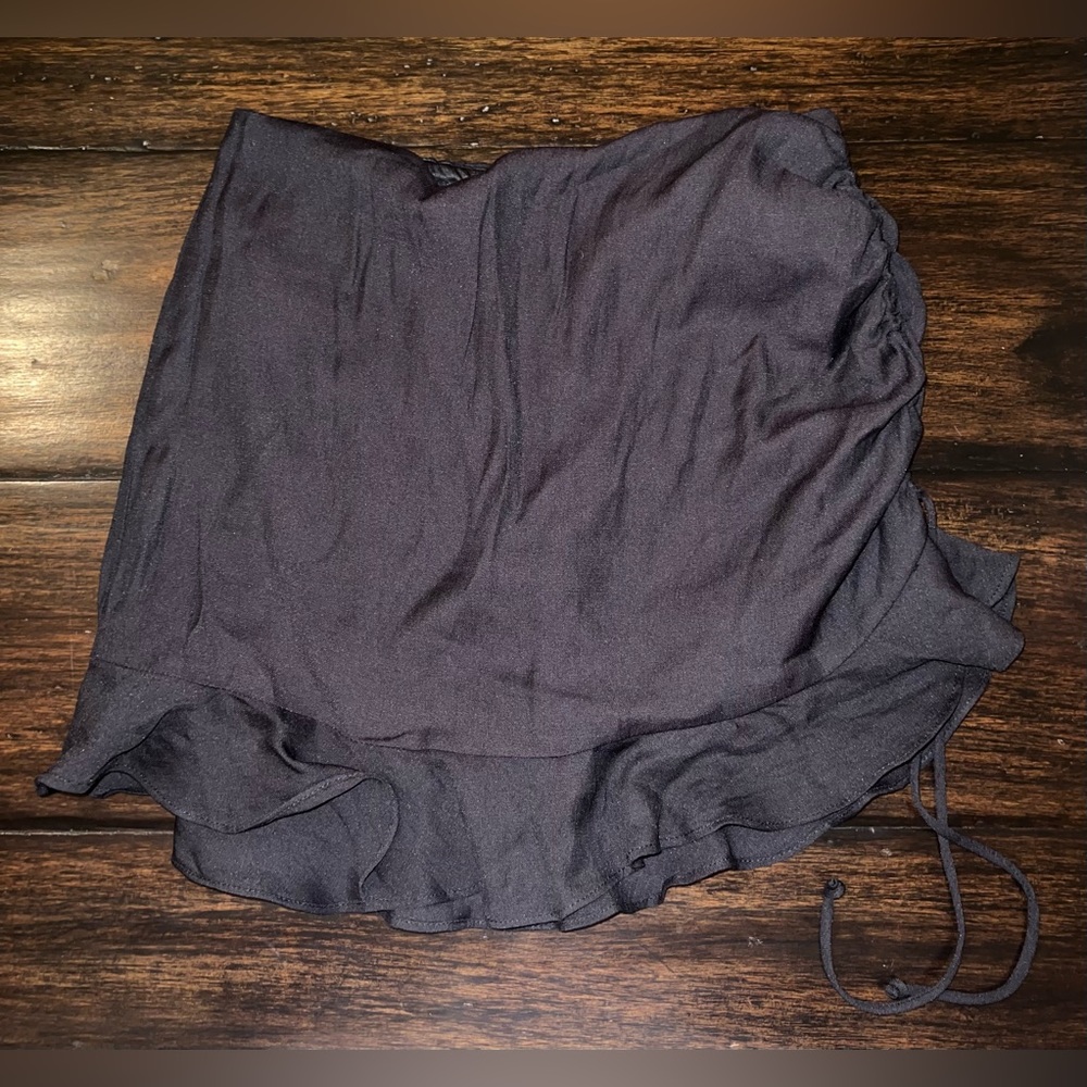 Isabelle’s Cabinet Ruffle Black Mini Skirt - size S